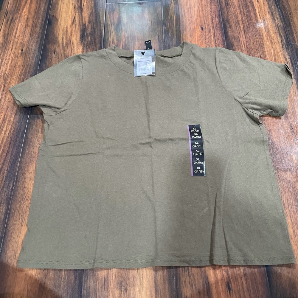 Tee